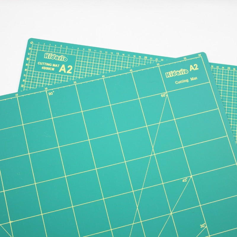 Kidario 切割墊板 A2 規格（45*60cm）3mm 厚 PVC 材質