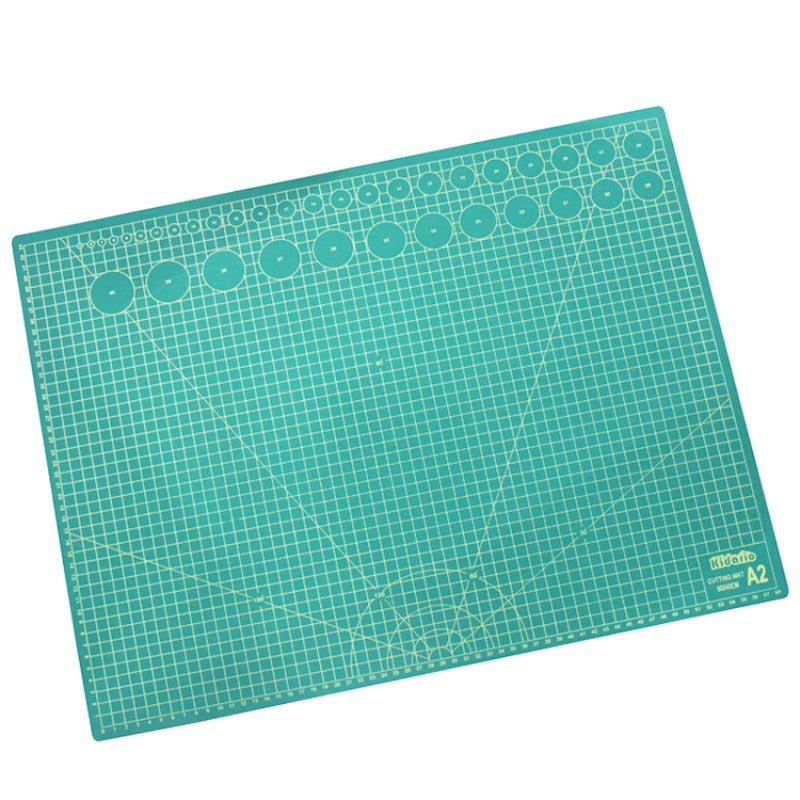 Kidario 切割墊板 A2 規格（45*60cm）3mm 厚 PVC 材質