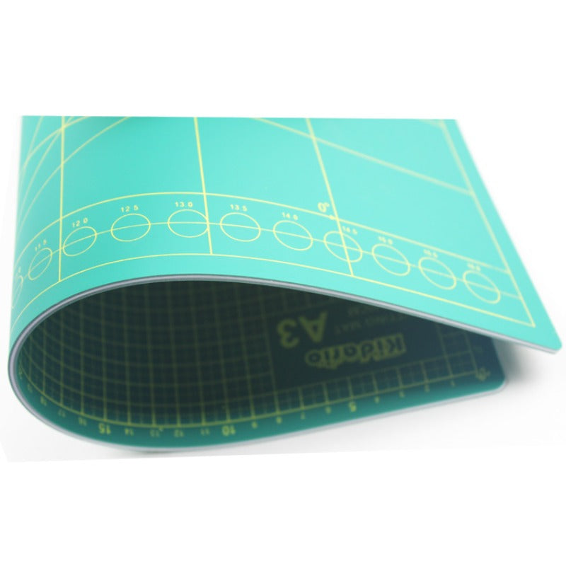 Kidario 切割墊板  A3 規格 (30*45cm）3mm 厚 PVC 材質